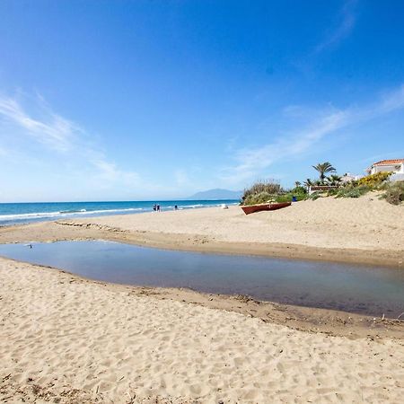 Perfectly Located Beachside Apartment In Elviria Marbella Dış mekan fotoğraf